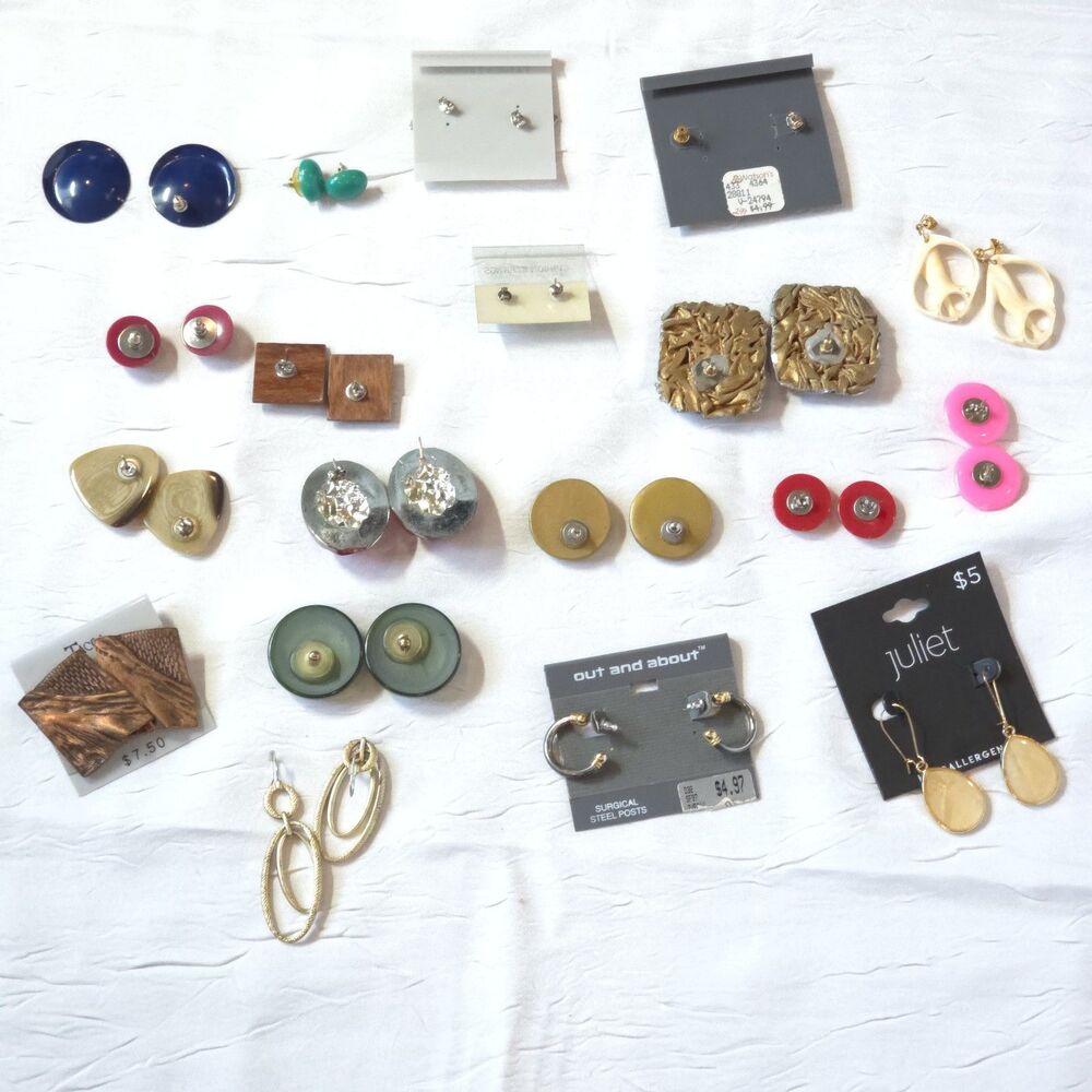 Lot of 20 Pairs Vintage 80's 90's Pierced Earrings Retro Mixed Material